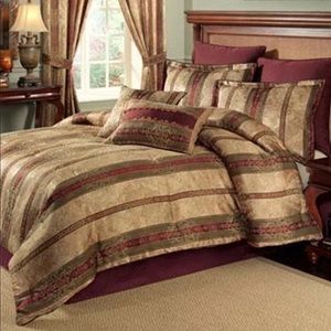 NEW Full Sized Croscill Bedding